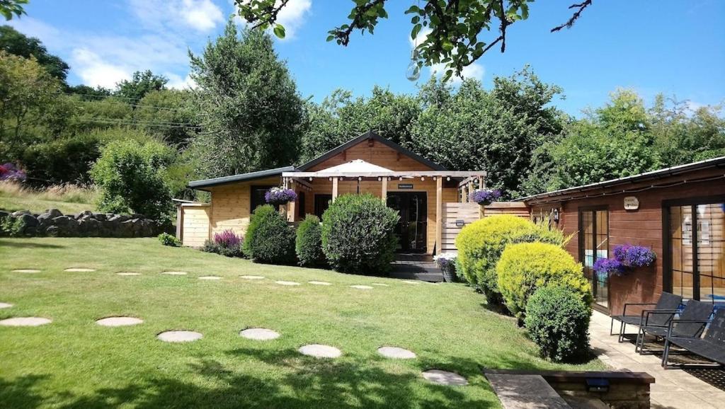'Monktonmead Lodge' In Secluded Setting, With Private Indoor Pool. Ryde  Luaran gambar