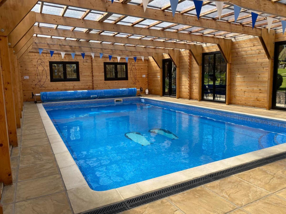 'Monktonmead Lodge' In Secluded Setting, With Private Indoor Pool. Ryde  Luaran gambar