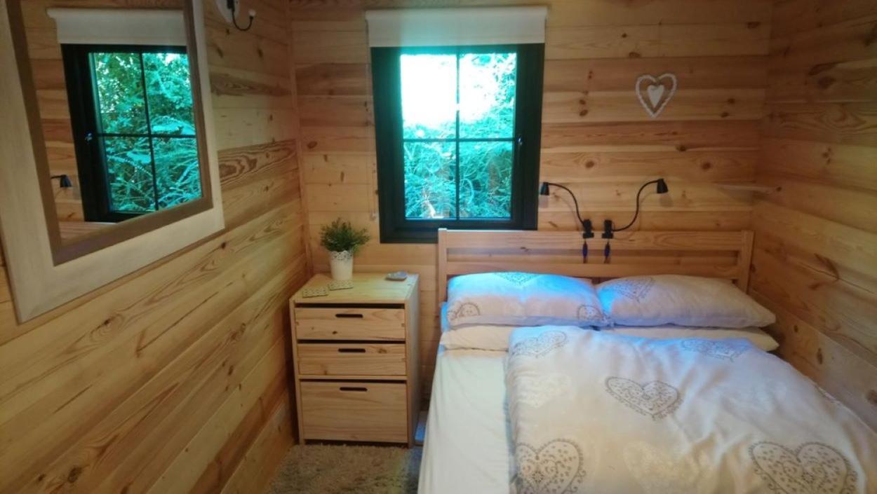 'Monktonmead Lodge' In Secluded Setting, With Private Indoor Pool. Ryde  Luaran gambar