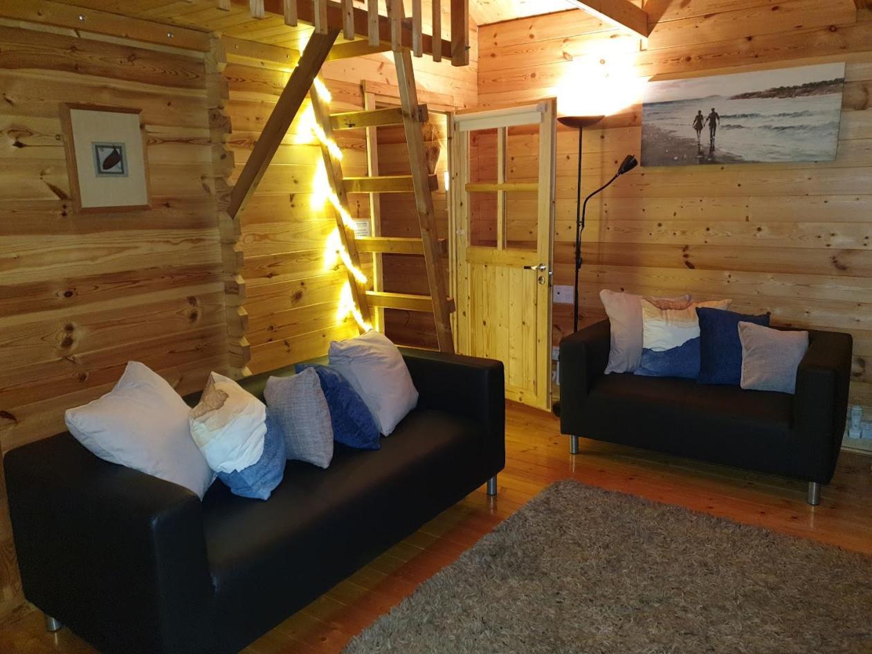 'Monktonmead Lodge' In Secluded Setting, With Private Indoor Pool. Ryde  Luaran gambar